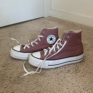 These are a pair of converse I got a year ago that I only wore twice.